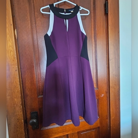 Tommy Hilfiger A-Line Style Midi. Plum with Gold Zipper Back - Picture 2 of 8